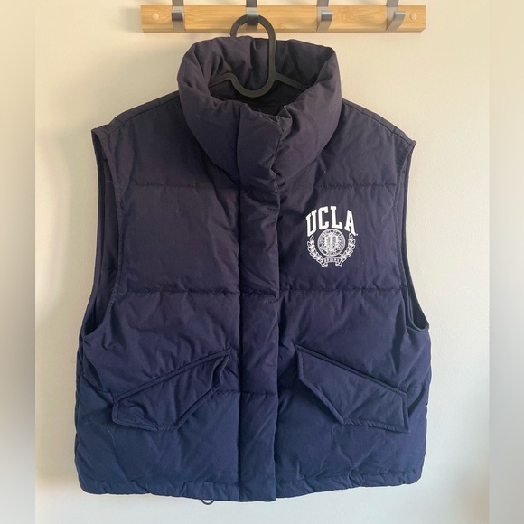 Navy puffer vest - Picture 4 of 6